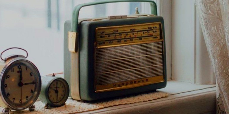 Eski Zamanların Vazgeçilmez İletişim Aracı Radyonun Tarihçesi