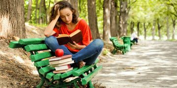 Üniversiteli Gençlerin Mutlaka Okuması Gereken Kitaplar