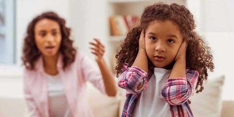 Ebeveynlerin Çocuklarına Kesinlikle Söylememesi Gereken Sözler