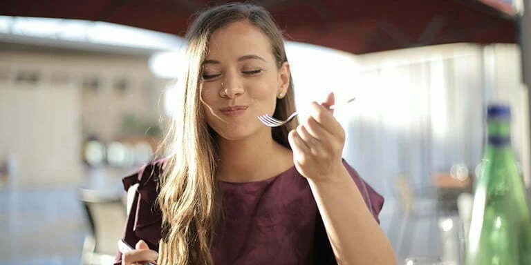 Baş Ağrısını İlaçsız Geçirmenin Yolları