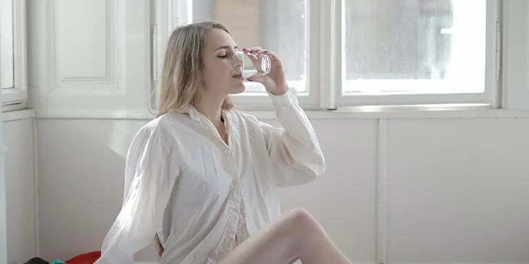 Baş Ağrısını İlaçsız Geçirmenin Yolları