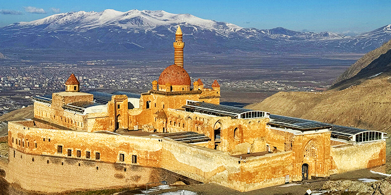 Türkiye'nin Yıllara Meydan Okuyan Milli Sarayları